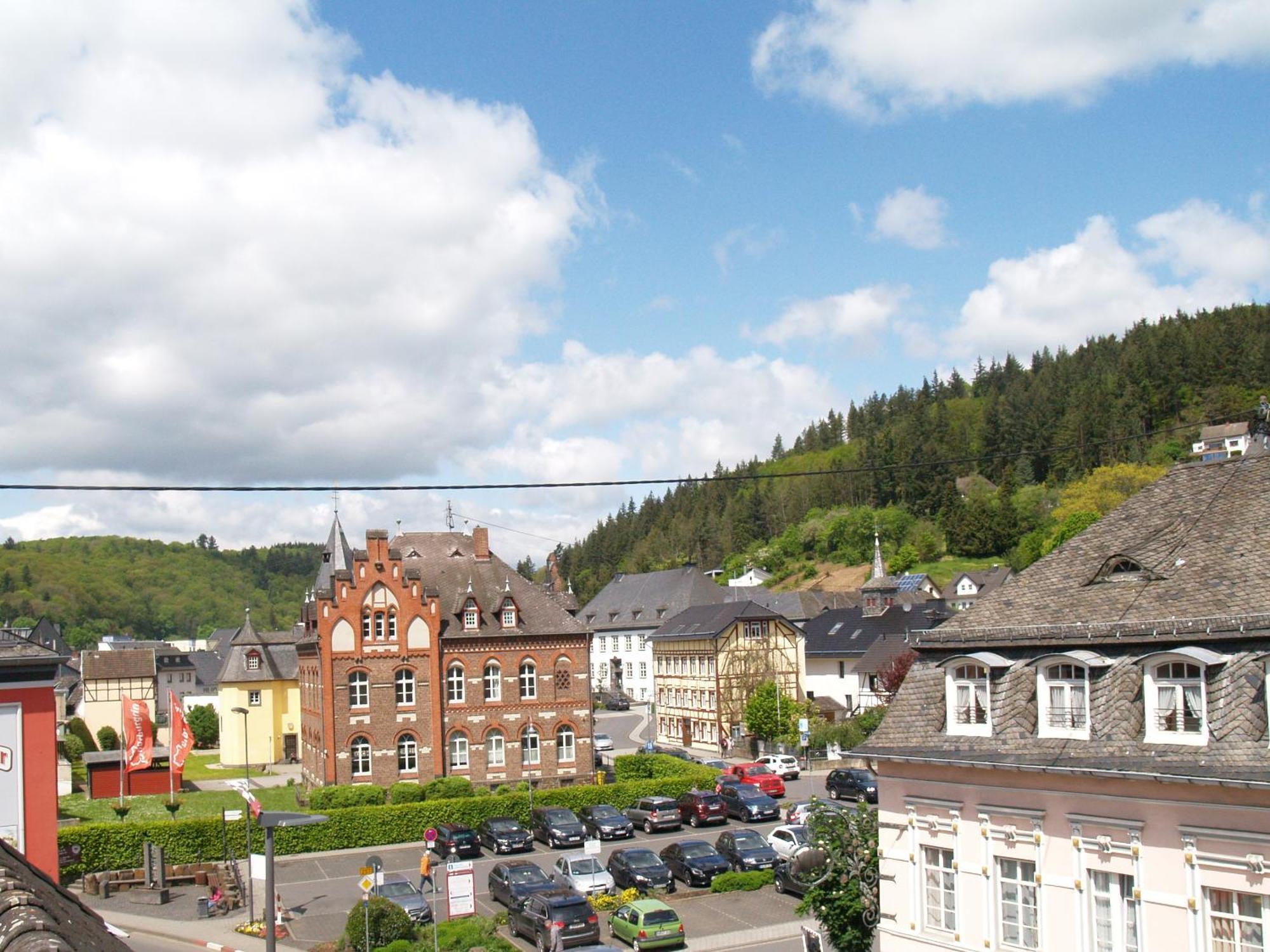 Ganzes Haus, Zentrale Lage Adenau Nuerburgring Apartman Kültér fotó